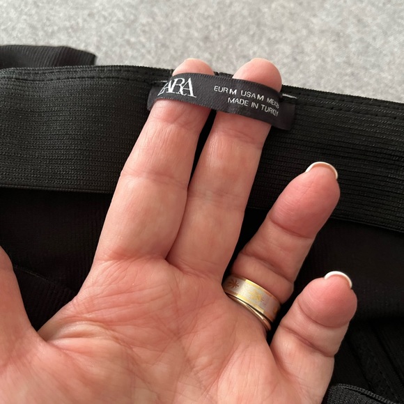 ZARA BLACK ZIPPERED LEGGINGS - Picture 11 of 13